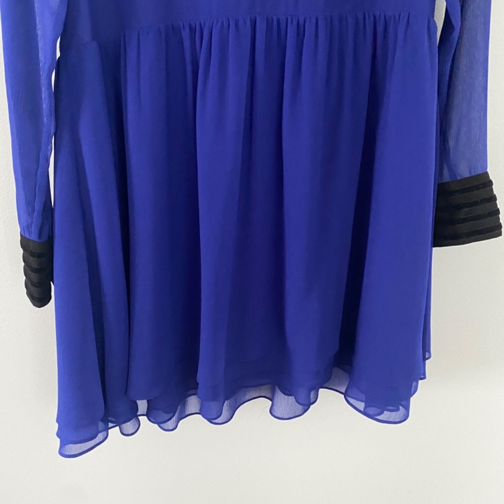 Dress - Picture 5 of 5